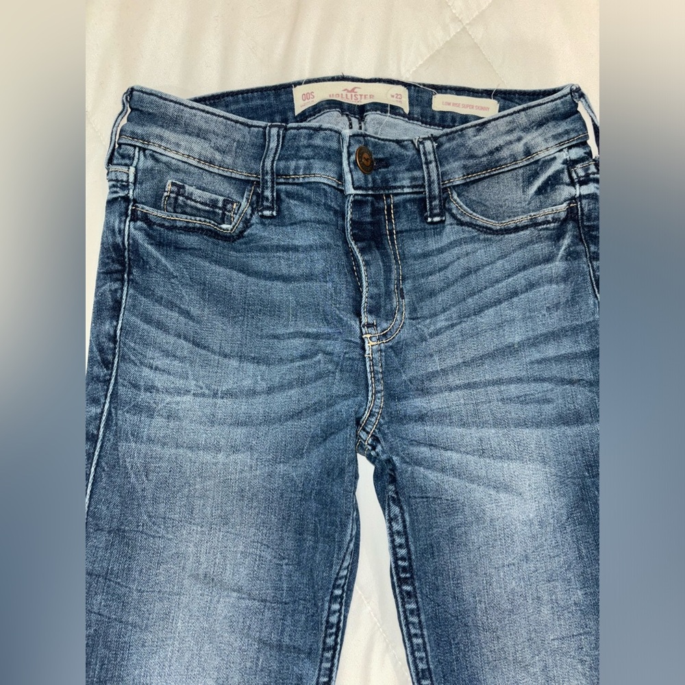 Hollister California Jeans never worn! Great condition